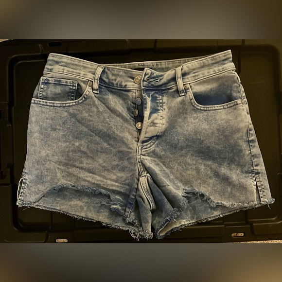 Express Jean shorts - Picture 1 of 4